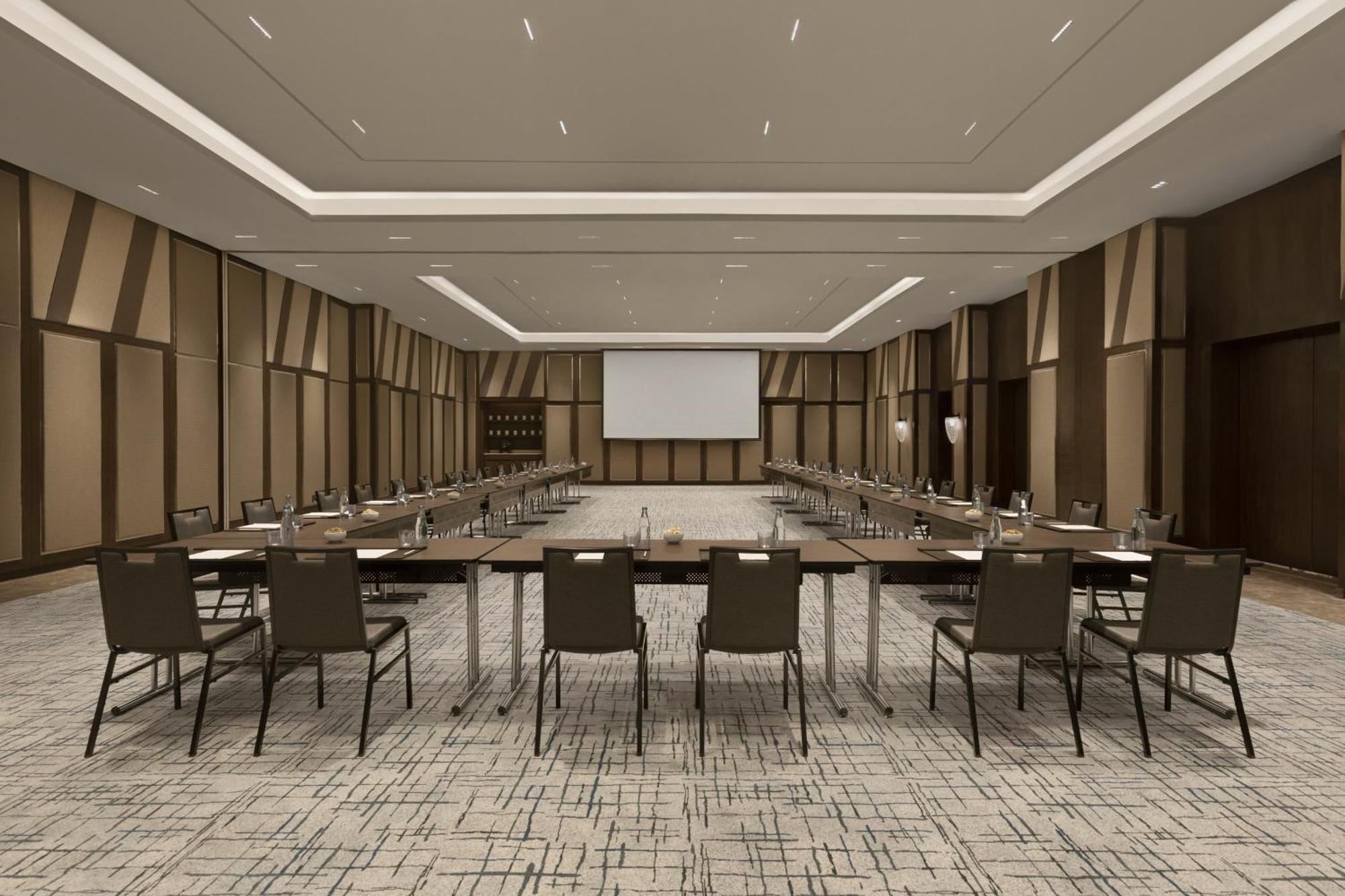 The Westin Manila Pasig City Exterior foto